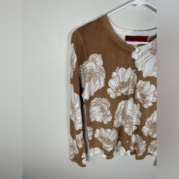 LOVE SCARLETT Blouse Buttons Beige Brown Floral Women's Size M NWT - Picture 2 of 14